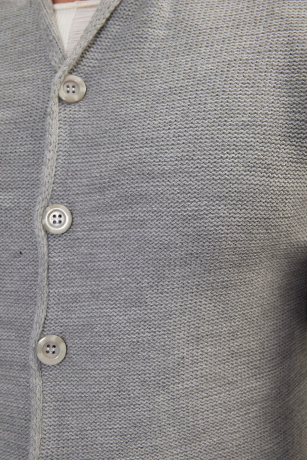 Langer Strickcardigan mit Kapuze und Knöpfen – Baptiste