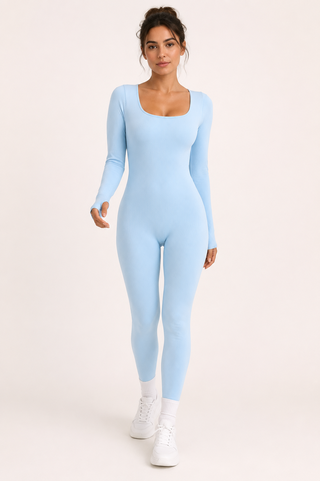 Langer Damen-Jumpsuit mit Rippmuster, quadratischem Ausschnitt und langen Ärmeln, figurbetont – Adelinde