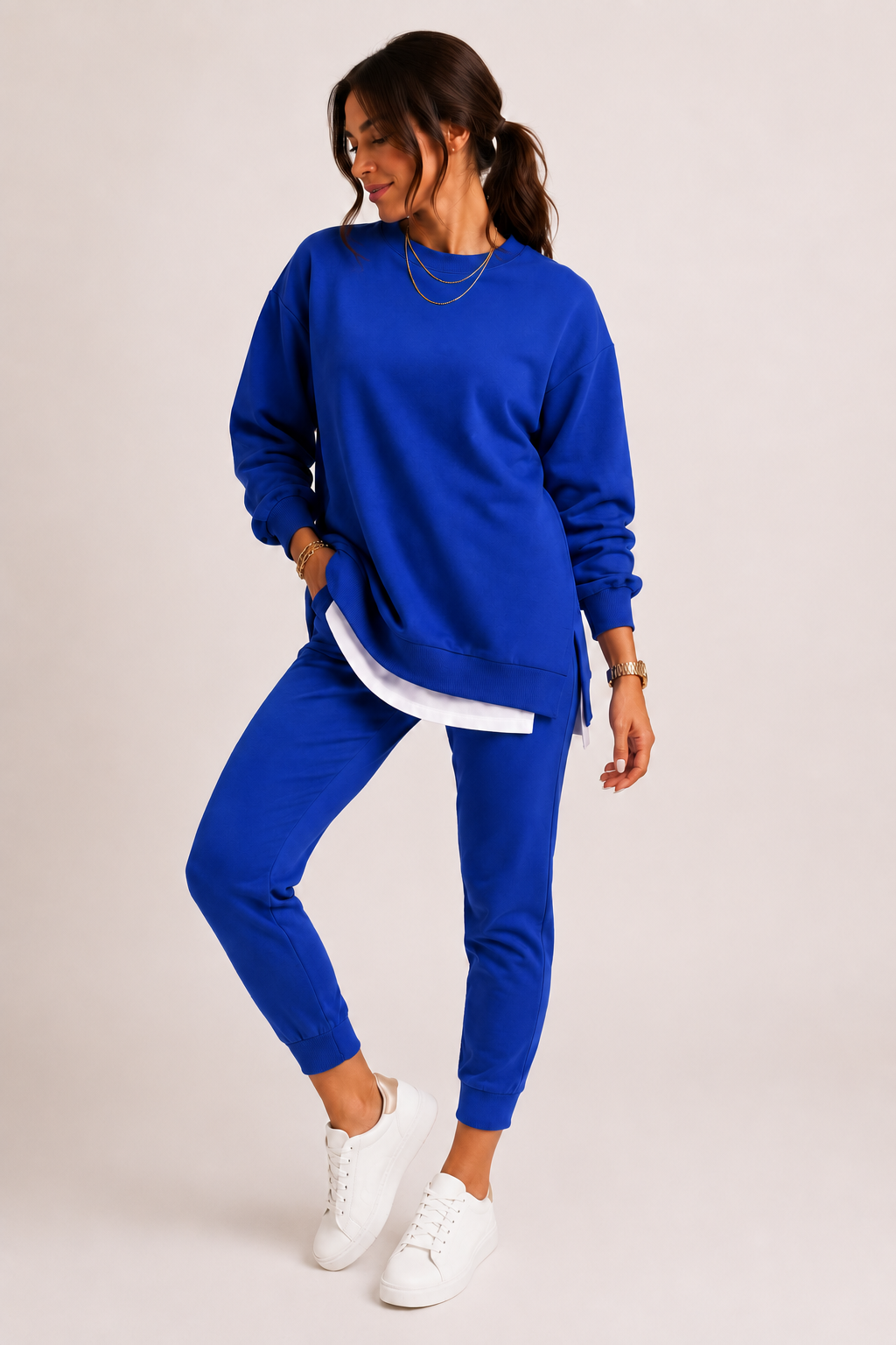 Damen-Set aus Sweatshirt mit Seitenschlitzen und Jogginghose – Louise