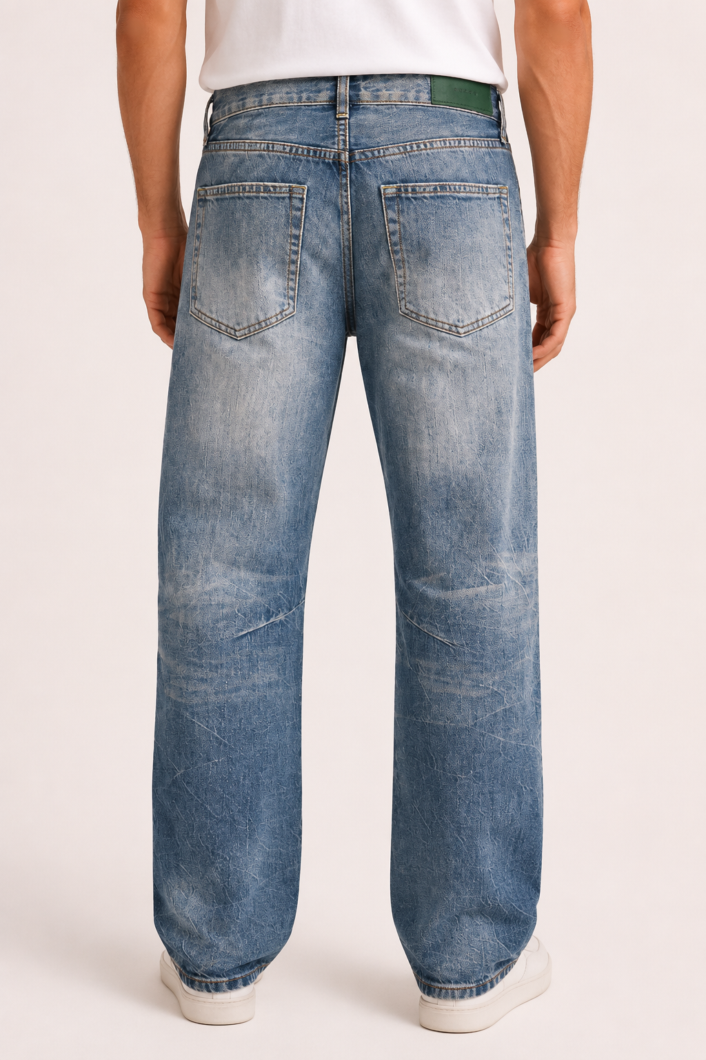 Herrenjeans mit geradem Bein, Waschoptik und Abnutzungsspuren – Wigbert