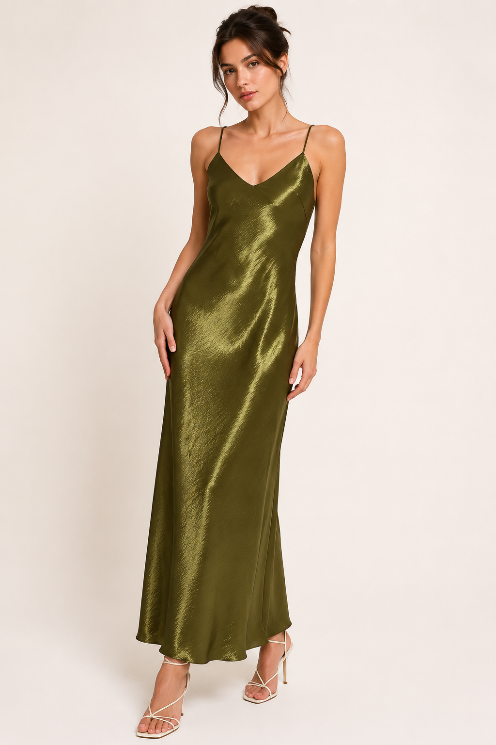 Satin-Midi-Kleid im Lingerie-Stil für Damen mit V-Ausschnitt – Leni