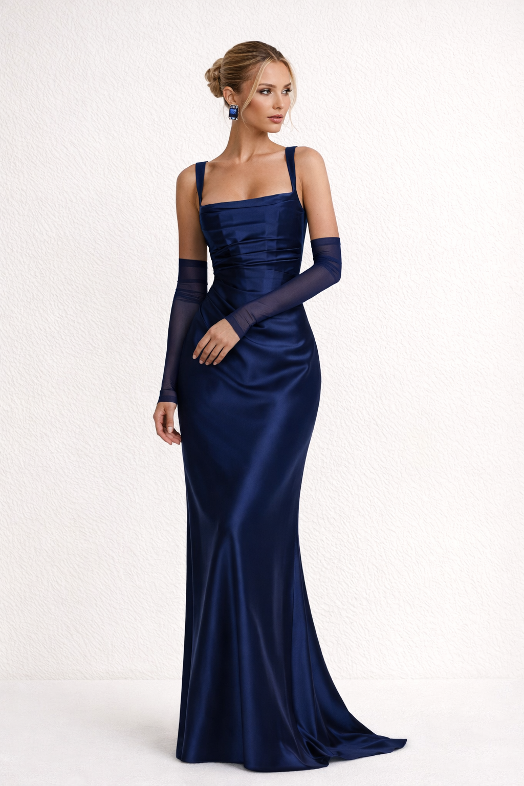 Ärmelloses, langes, elegantes, schmal geschnittenes Kleid für Frauen - Astrid