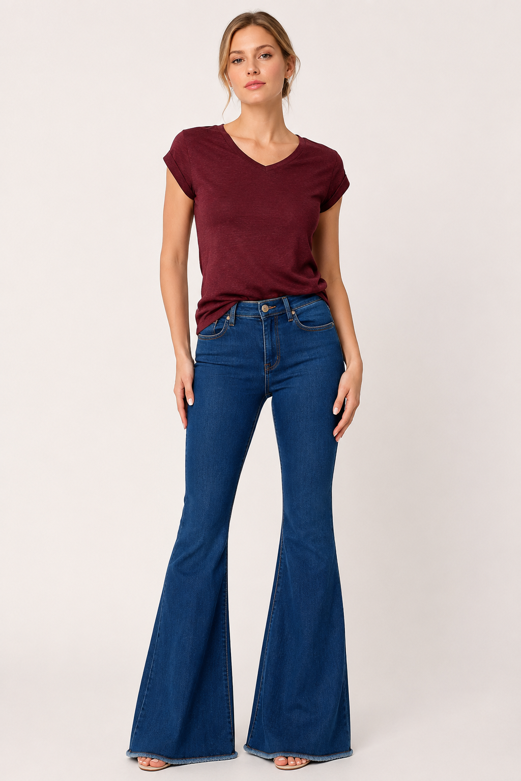 Damen-Jeans im Flare-Schnitt mit hoher Taille und ausgefranstem Saum – Anika