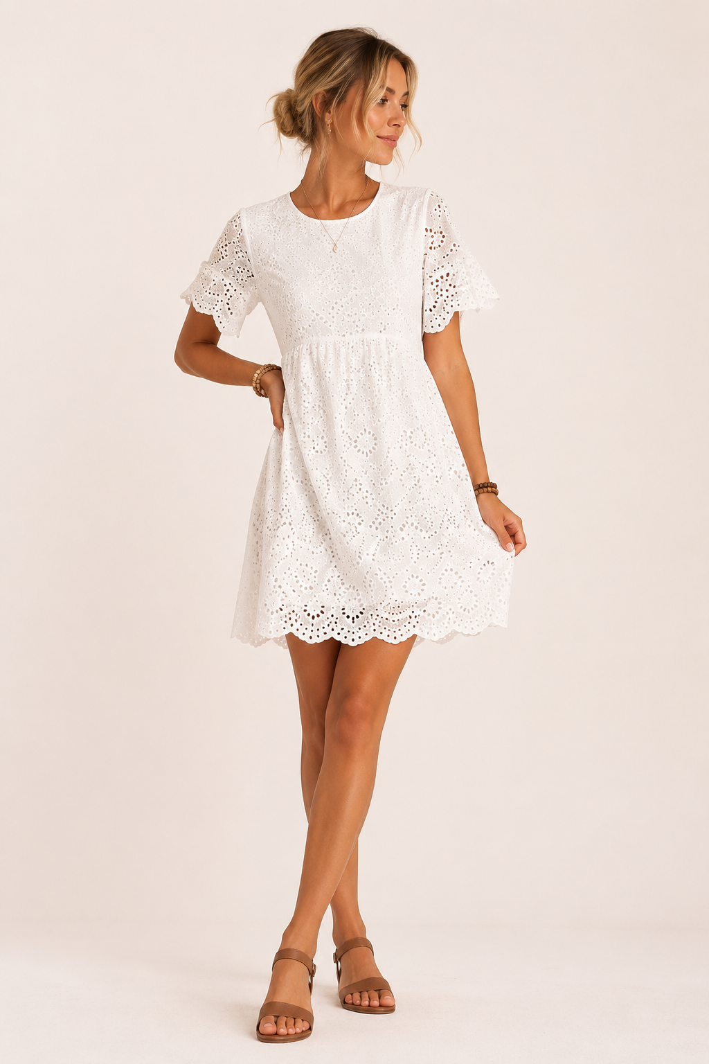 Besticktes Midikleid mit hoher Taille und V-Ausschnitt - Ferchna