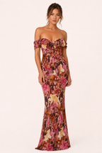 Langes, gemustertes Damenkleid mit freien Schultern – Käthe