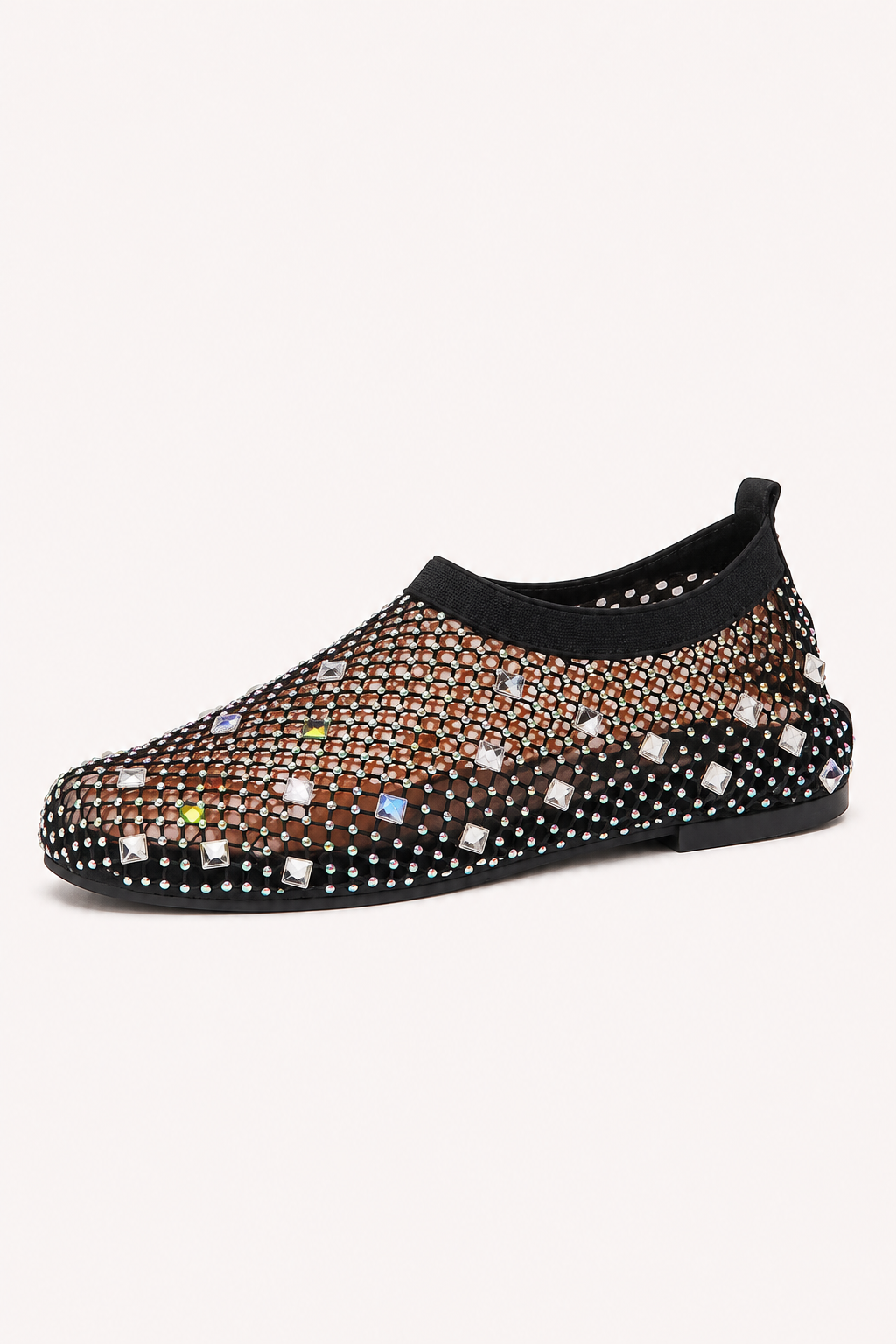 Flache Damenschuhe aus Netzstoff mit Strasssteinen – Silja