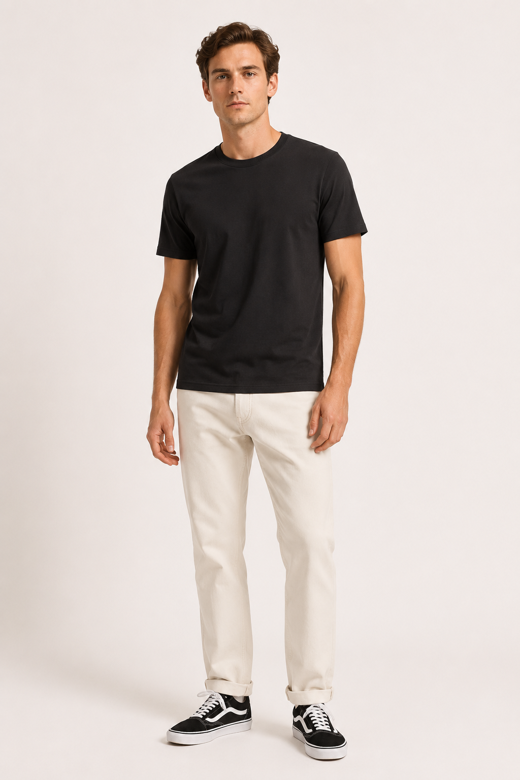 Eng anliegendes Herren-T-Shirt mit kurzen Ärmeln und Rundhalsausschnitt – Lukas
