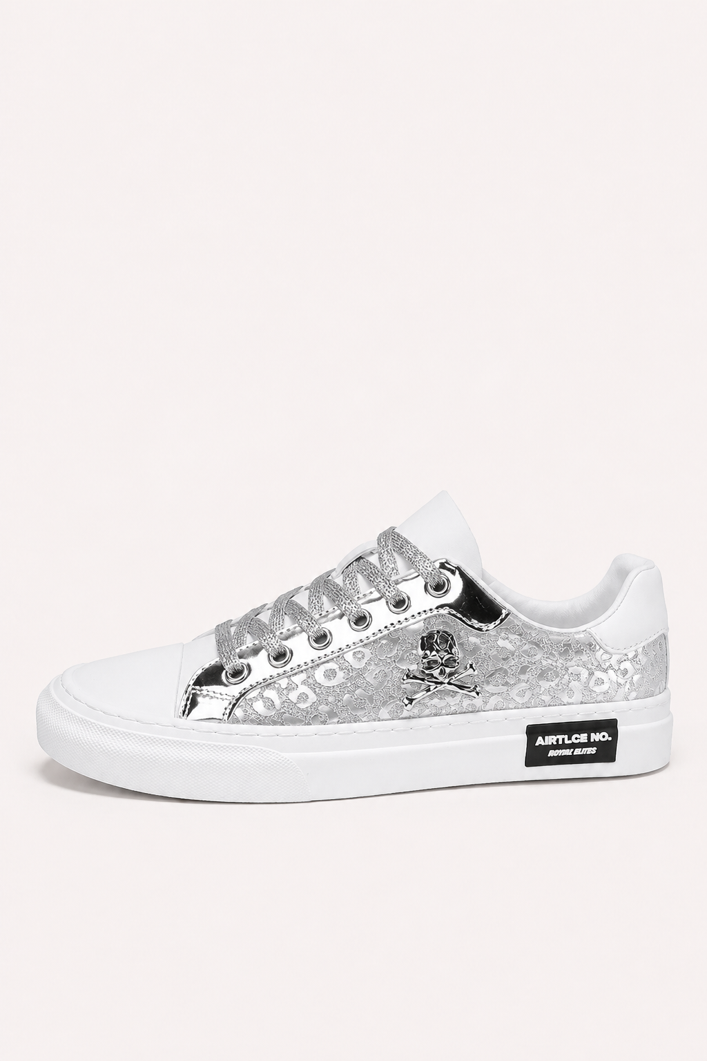 Lässige Herrensneaker mit Schnürung und Totenkopf-Motiv – Volker