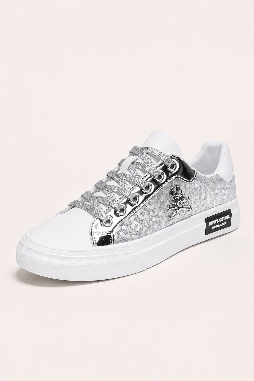 Lässige Herrensneaker mit Schnürung und Totenkopf-Motiv – Volker