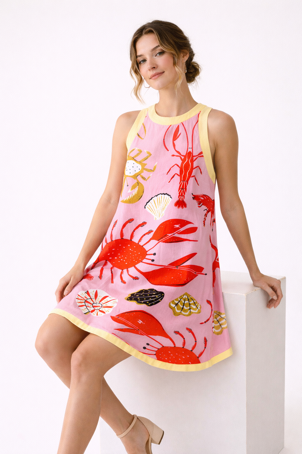 Damen-Minikleid mit lebhaftem marineblauem Aufdruck - Koralle