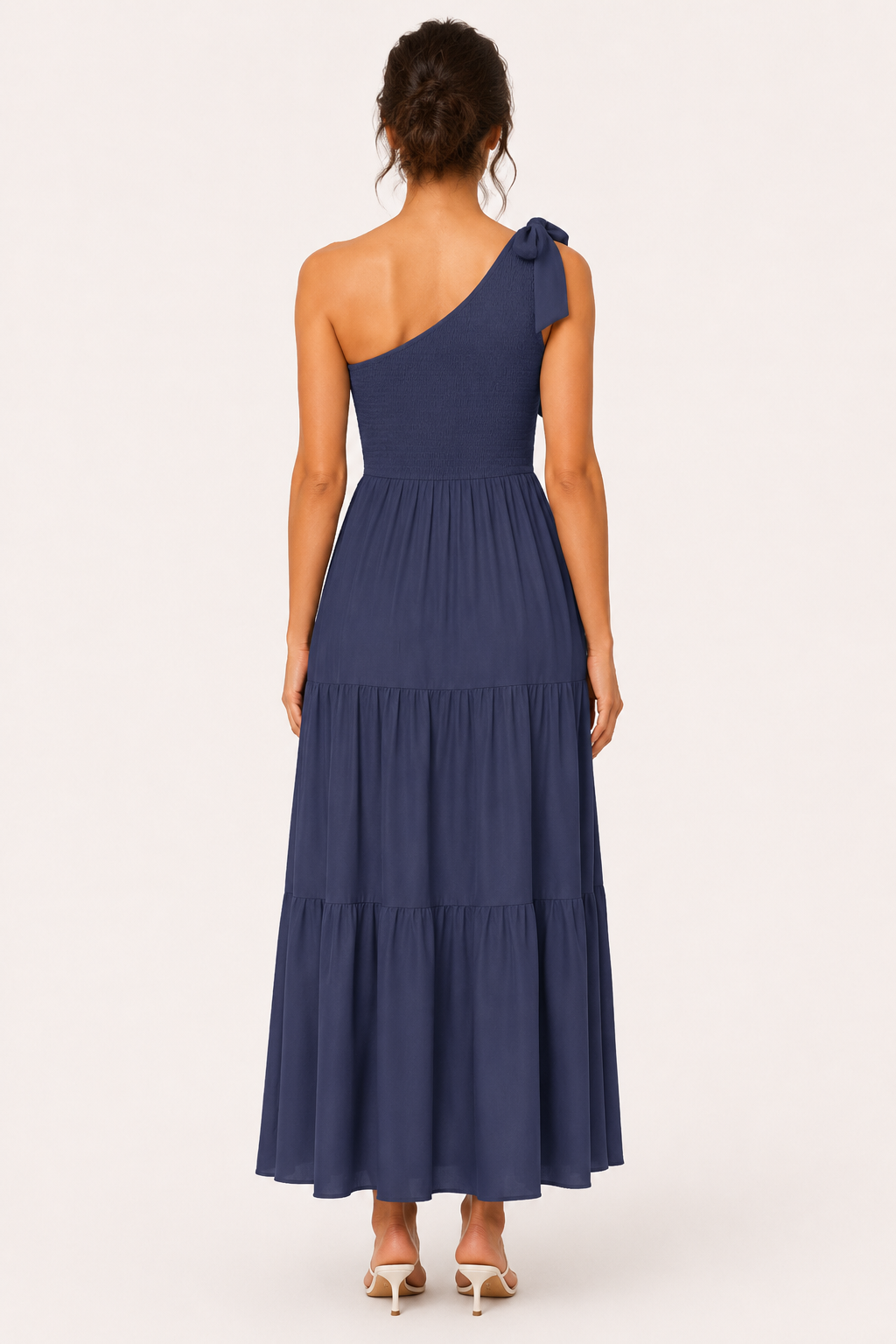 Langes Damenkleid mit einer Schulter, Schleife und Schlitz – Karla