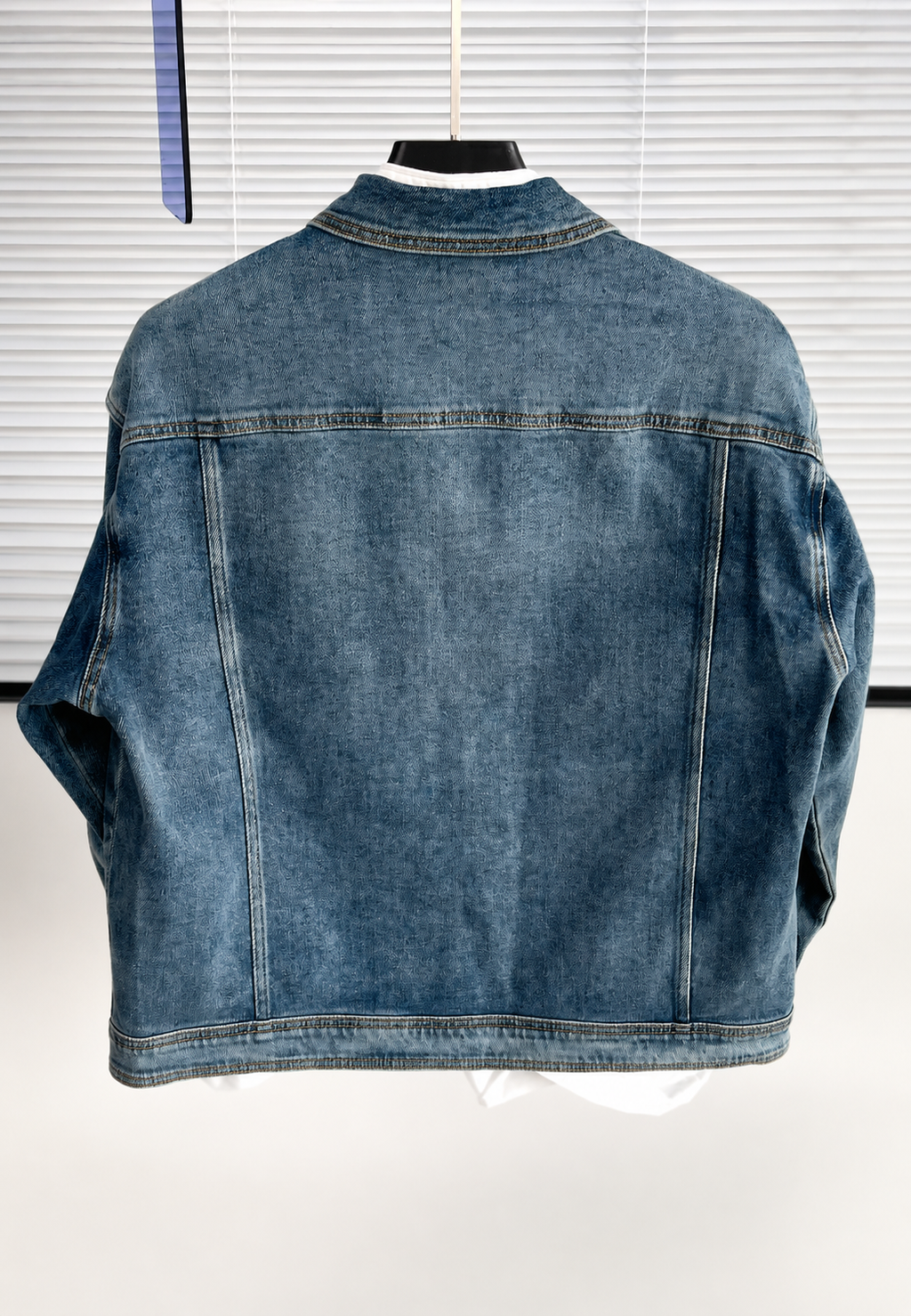 Jeansjacke mit großen Taschen im Washed-Look – Kaspar