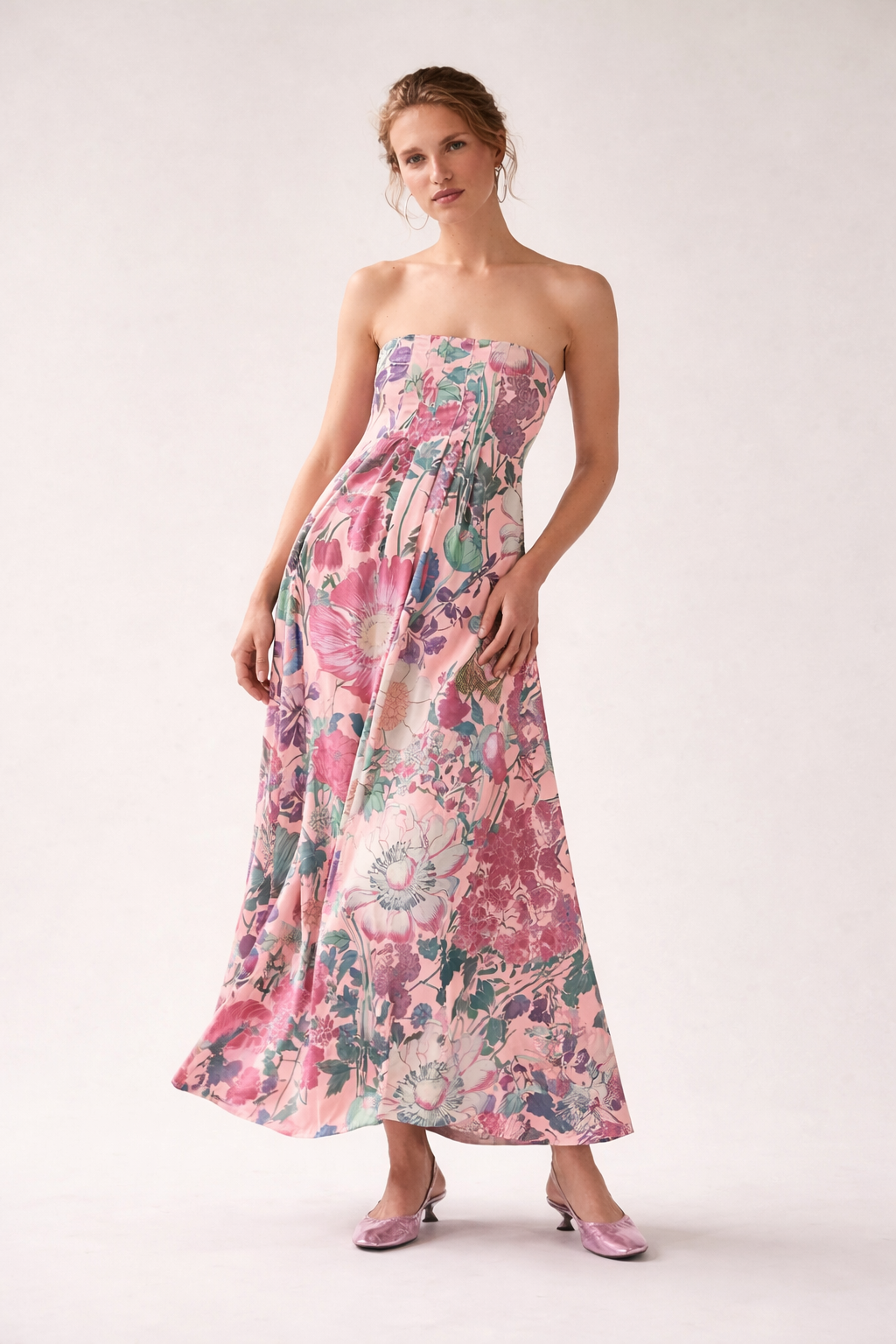 Langes Kleid mit Blumendruck, hohe Taille, A-Linien-Schnitt - Althea