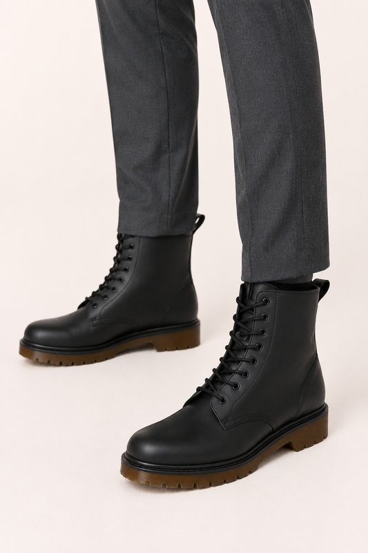 Wasserdichte Stiefel mit mittlerem Schaft, Schnürung und rutschfester Sohle – Fabric