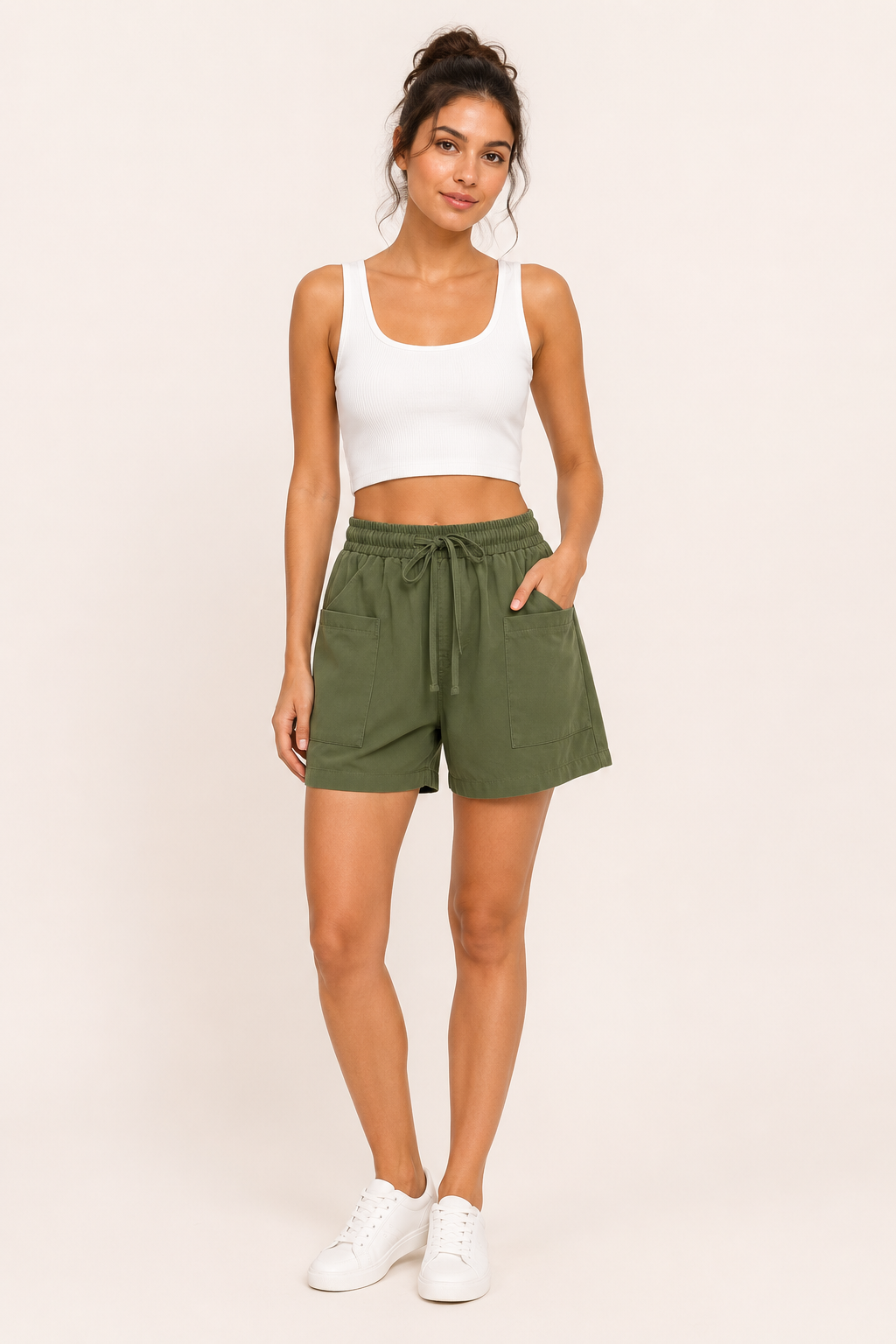 Damen-Shorts mit Gummizug und Fronttaschen - Lanni