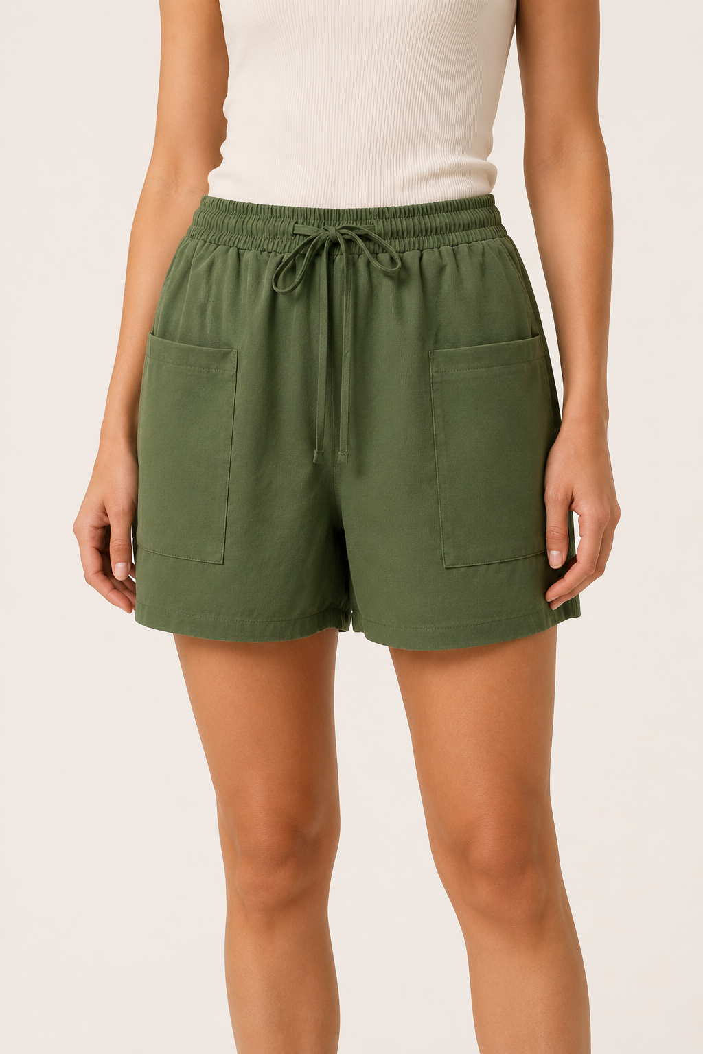 Damen-Shorts mit Gummizug und Fronttaschen - Lanni