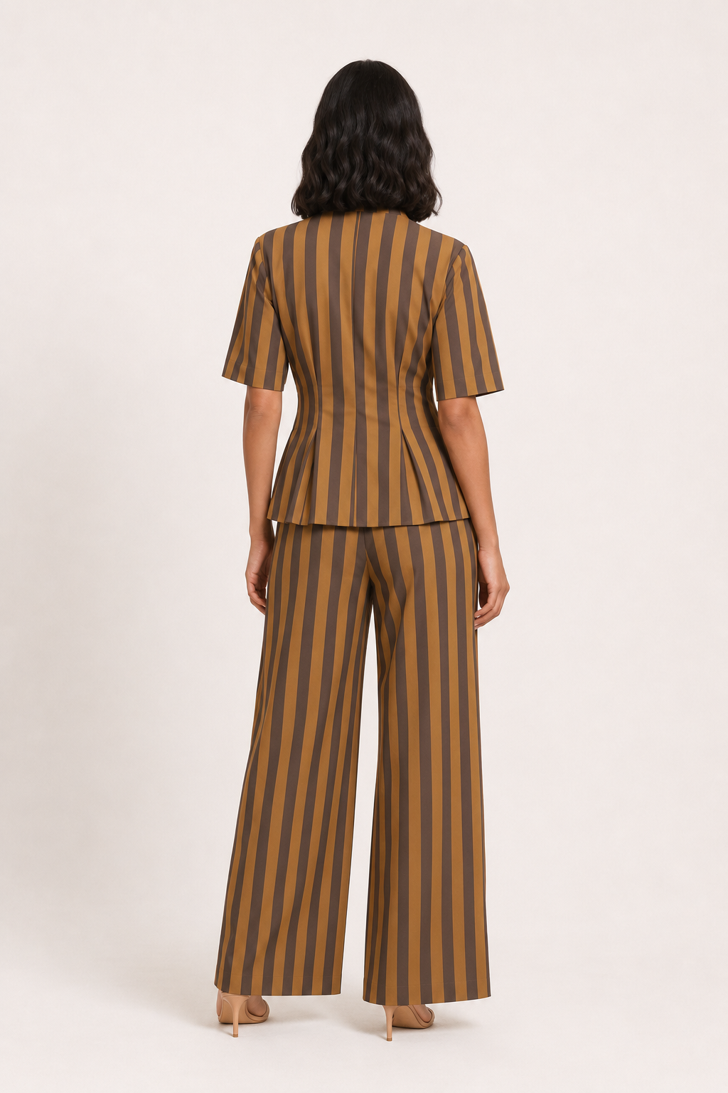 Elegantes Set aus kurzärmeliger Bluse und Hose – Caussie