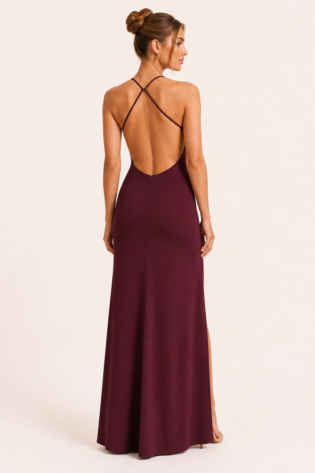 Langes Damenkleid mit Seitenschlitz und elegantem offenen Rücken - Kiara