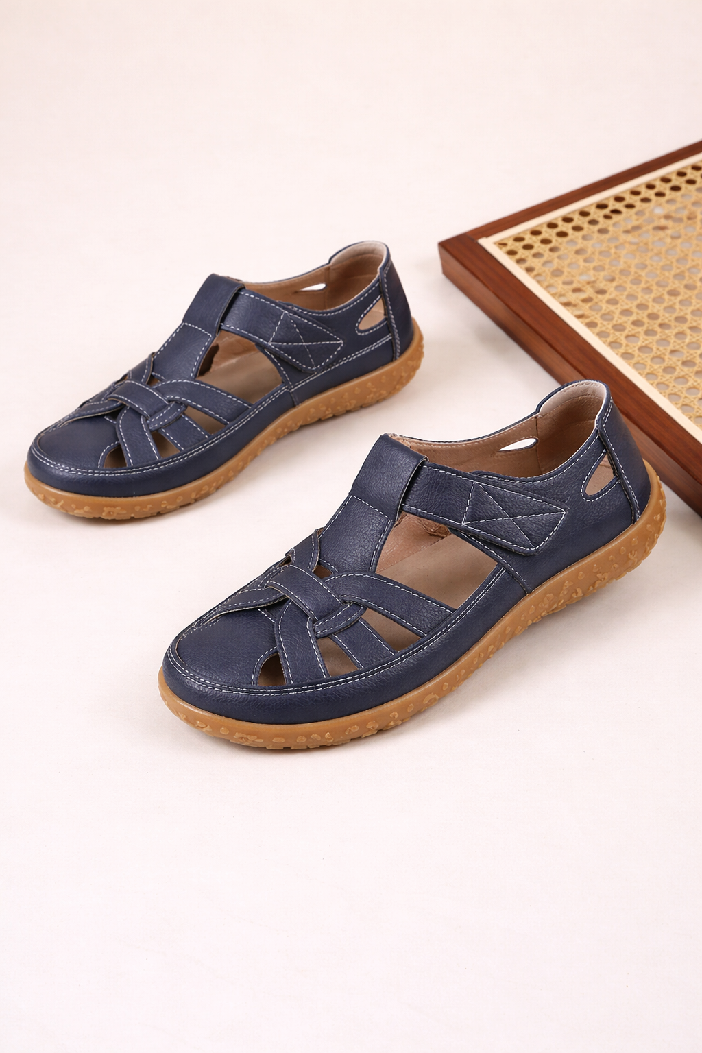 Geschlossene Zehensandalen für Damen - Laret