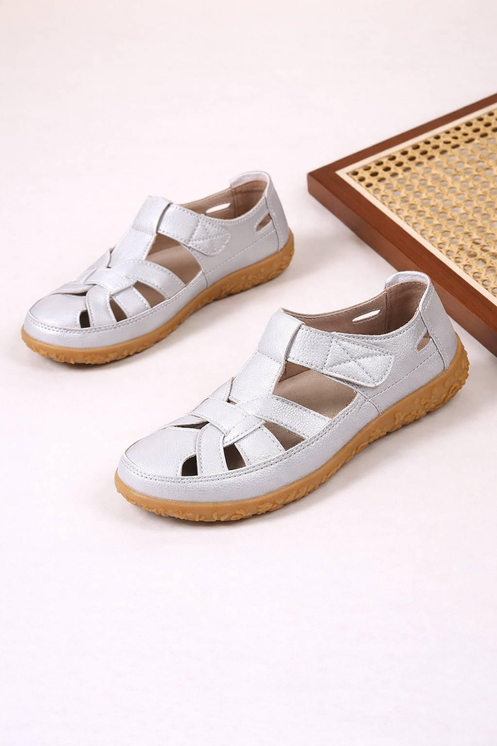 Geschlossene Zehensandalen für Damen - Laret