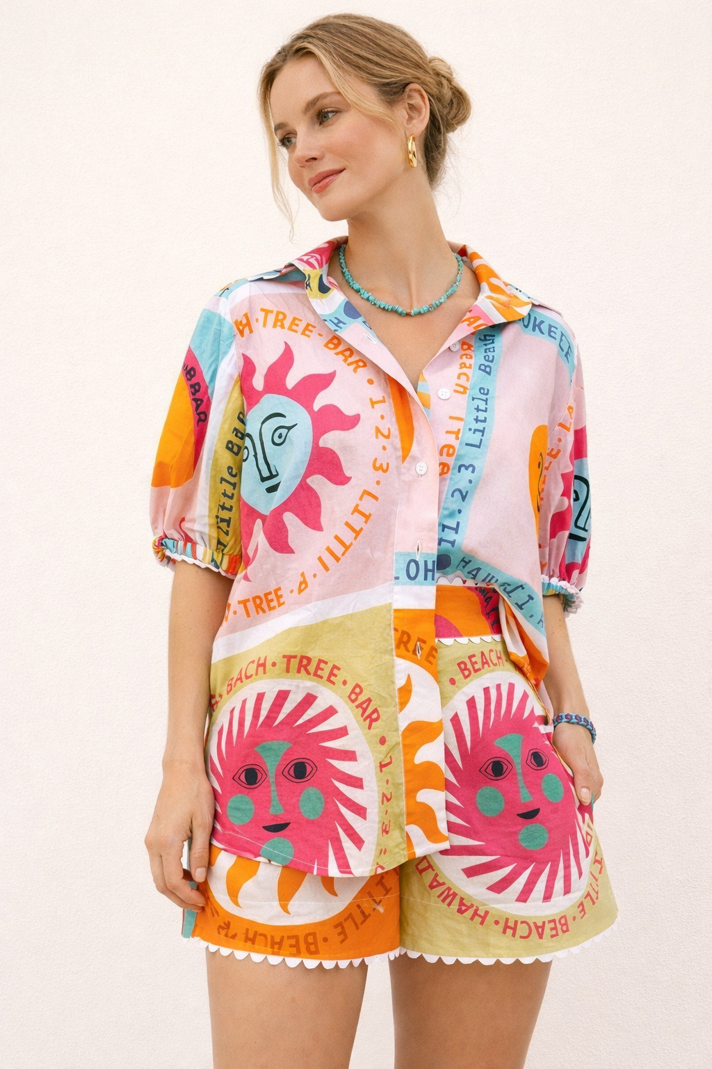 Bedrucktes Damenset mit Shirt und elastischen Shorts - Mireva