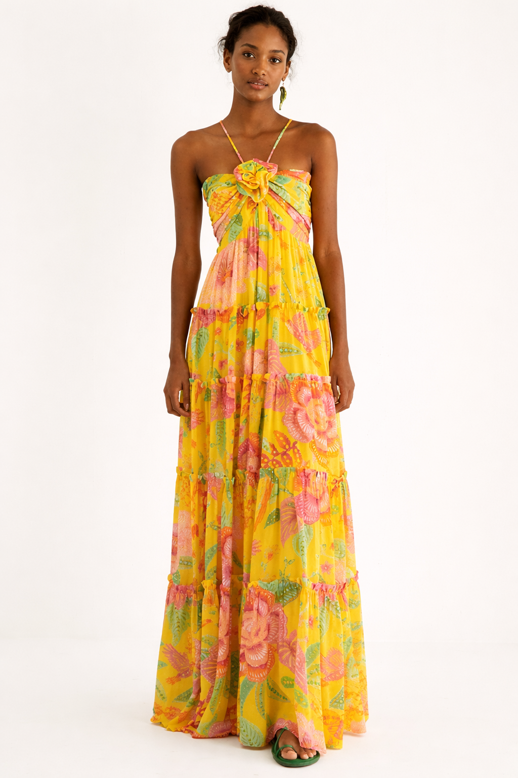 Langes Damenkleid mit dünnen Trägern und geblümtem Rock - Lirena