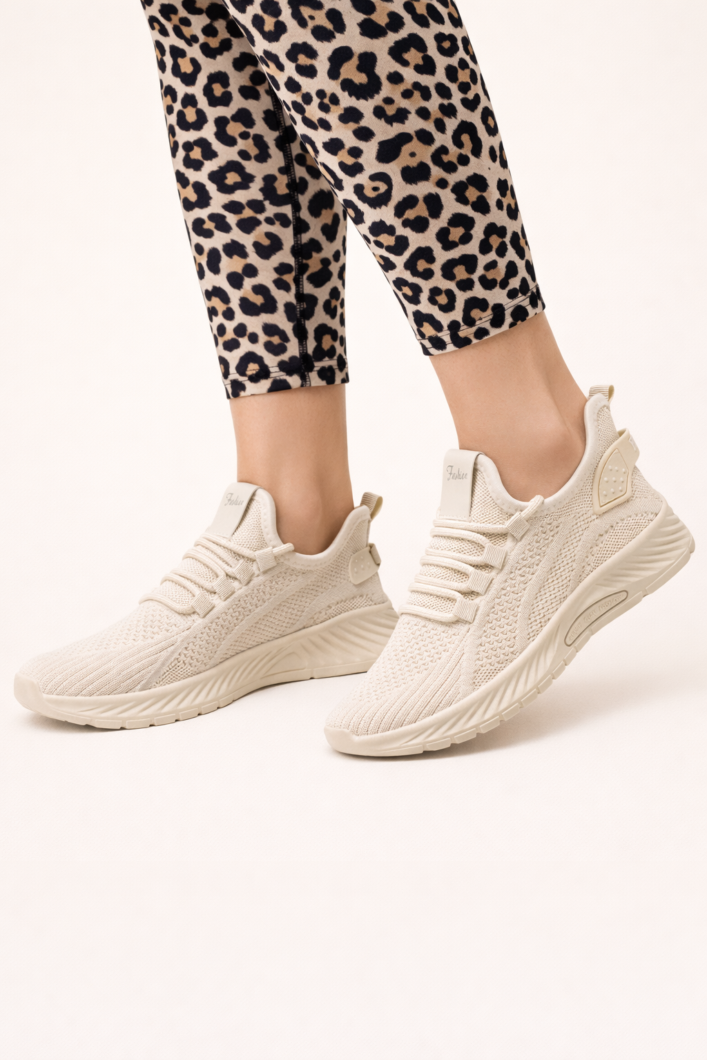 Leichte und atmungsaktive Laufschuhe für Frauen - Eryma