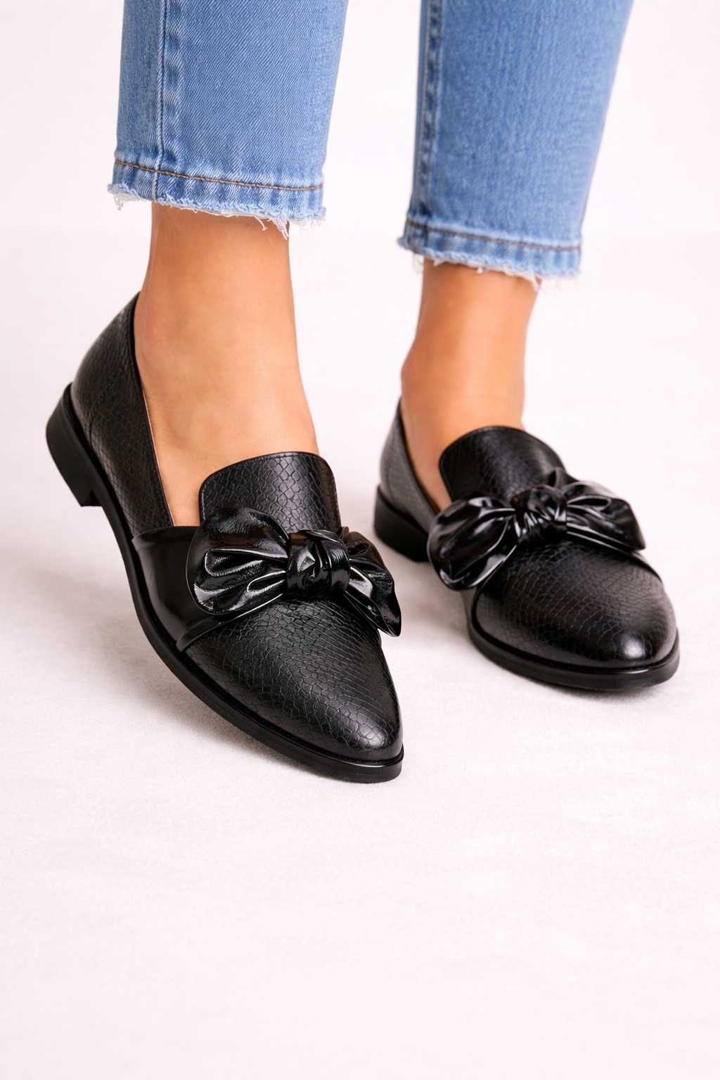 Frauen Mokassins feine Zehe Leder-Effekt graviert vorne Bogen Slip auf - Zireth