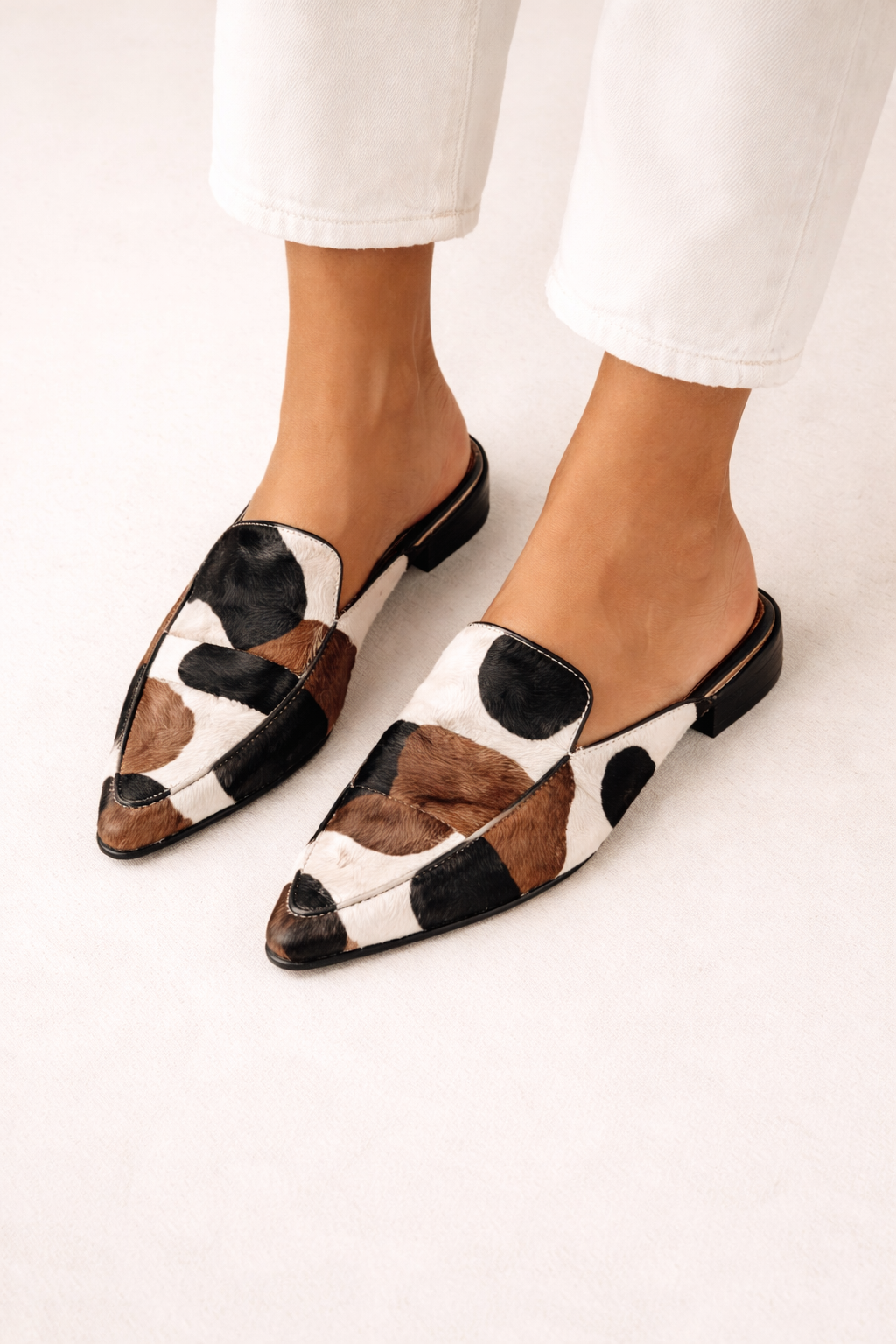 Geschlossene Damen-Slipper mit Aufdruck - Bria