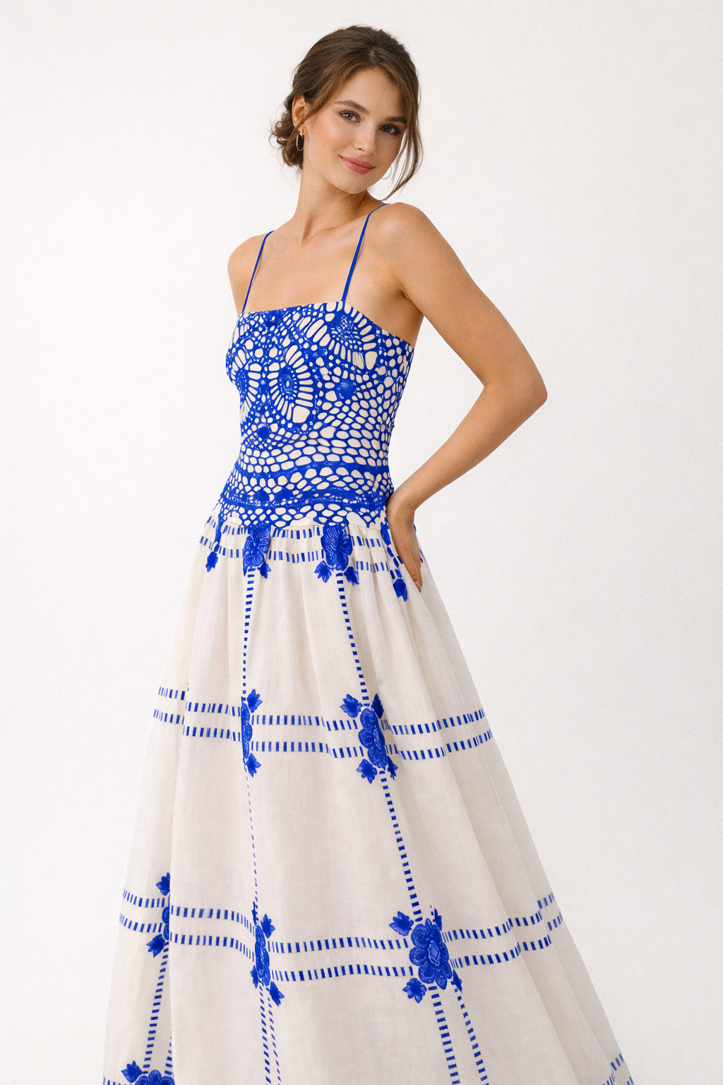 Midikleid mit Häkeldruck und dünnen Trägern für Frauen - Alba