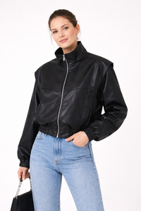 Kurze, gerade geschnittene Jacke für Frauen - Zirella