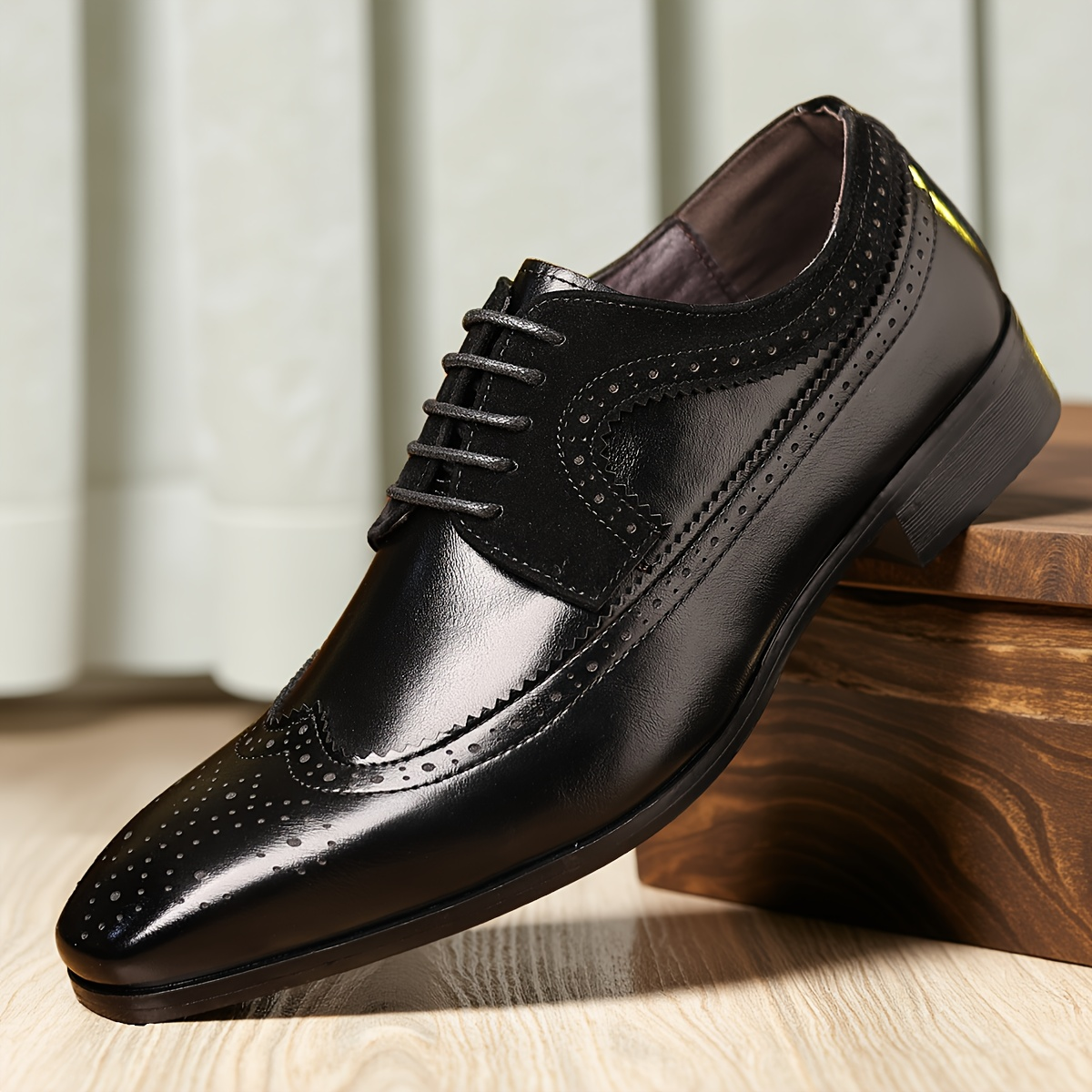 Klassische perforierte Oxford-Schuhe für Herren - Brevion