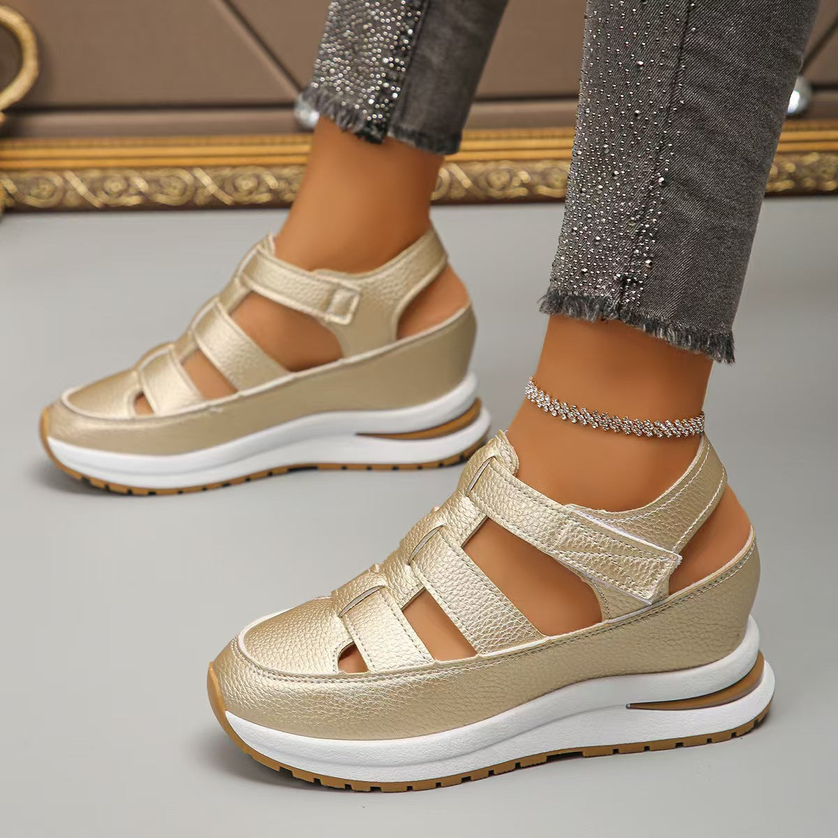 Orthopädische Damen-Komfort-Sandalen mit leichtem Keilabsatz - Vanne