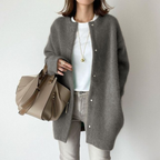 Sandrine – Strickjacke – Elegante Weichheit für den Alltag