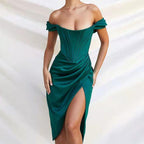 Sandrine - Eng anliegendes Midi-Abendkleid mit Trägern
