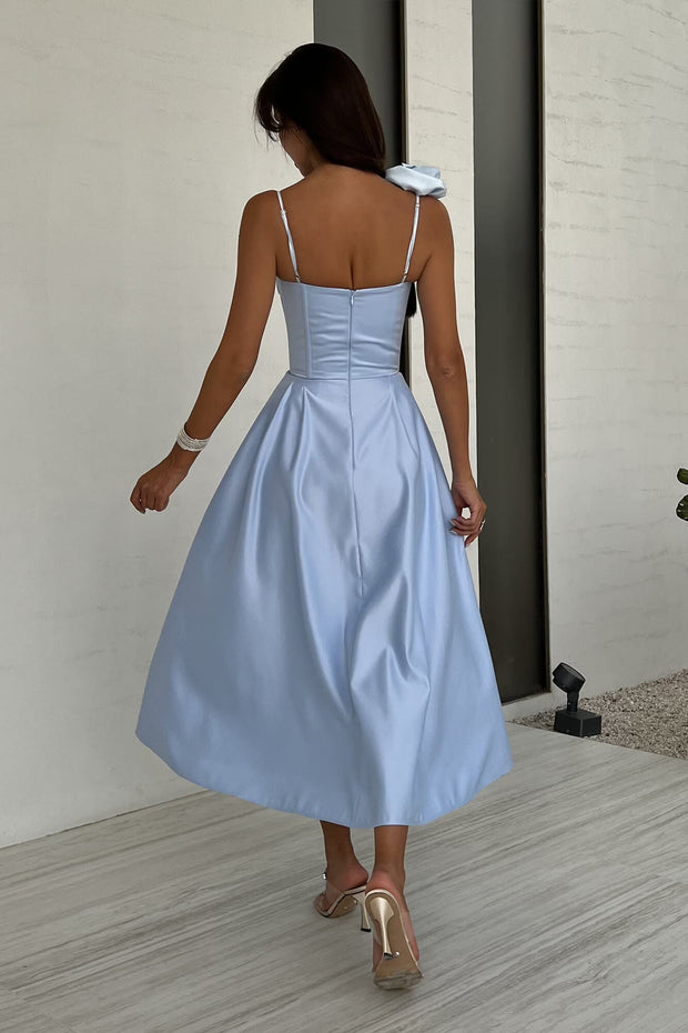 Clara - Robe femme avec découpe et bretelles ton bleu