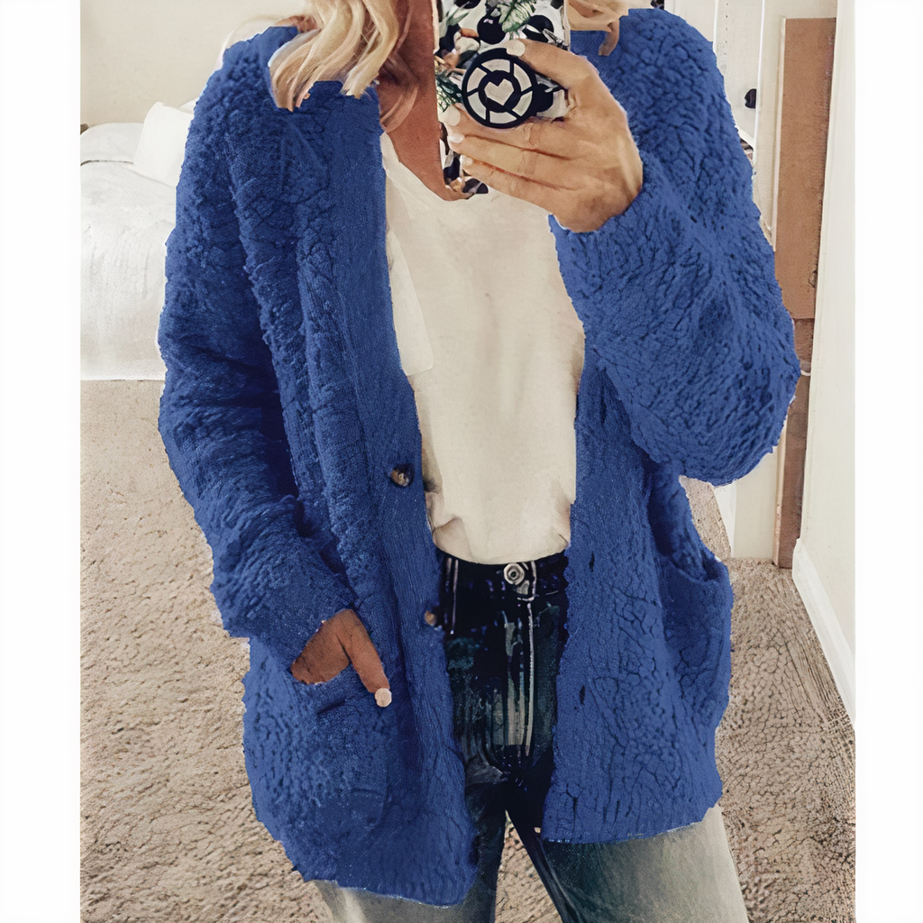 KAROLINA - Plüsch-Strickcardigan