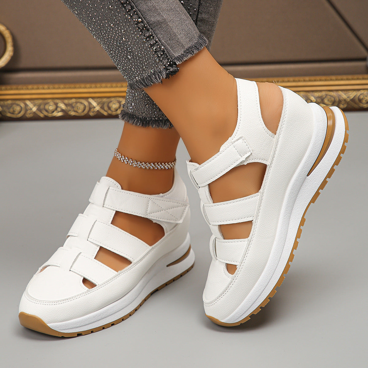 Orthopädische Damen-Komfort-Sandalen mit leichtem Keilabsatz - Vanne