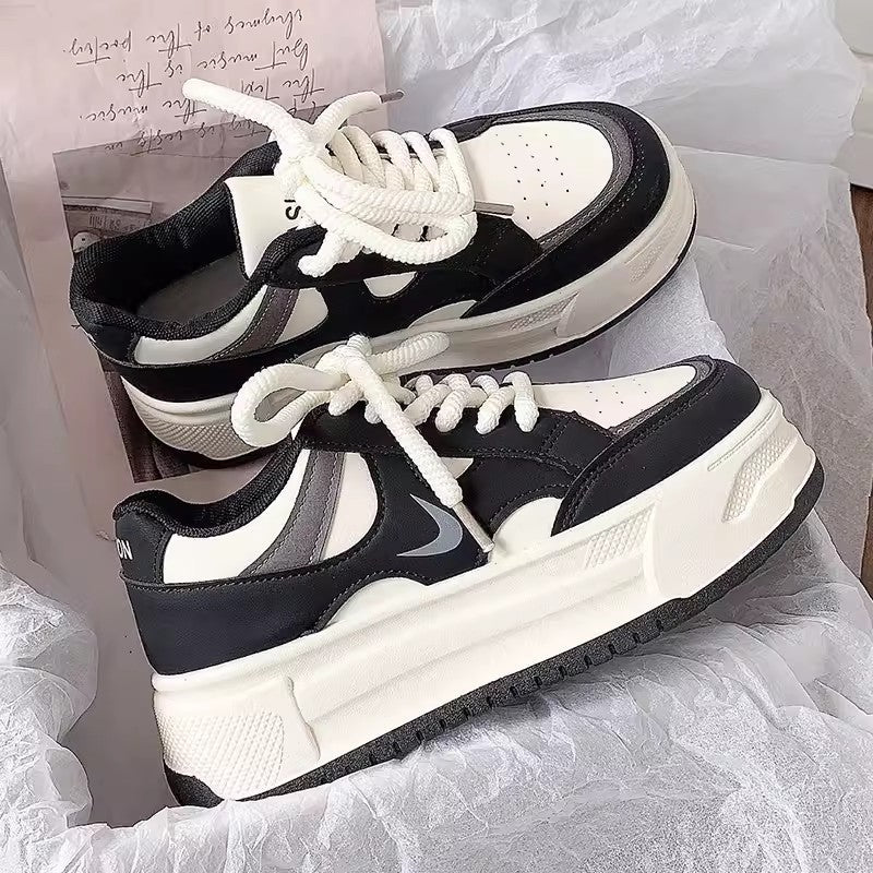 Städtische Damen-Sneakers mit leichtem Plateau - Martina