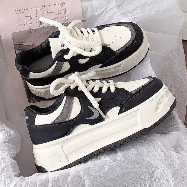 Städtische Damen-Sneakers mit leichtem Plateau - Martina