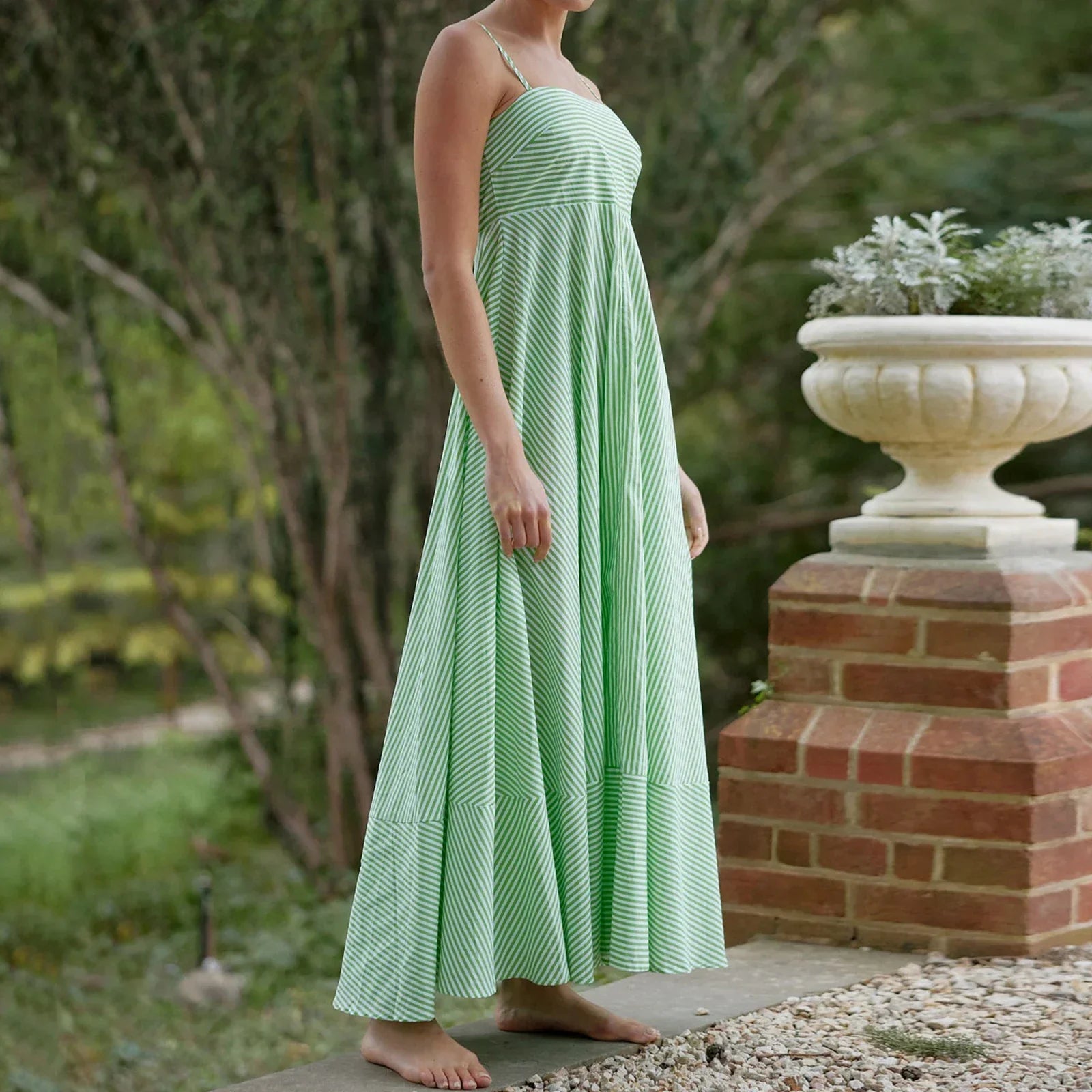 Damen Maxikleid mit dünnen Trägern und gestreiftem Muster - Alvera