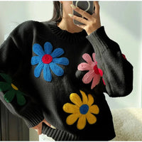 Farah - Grobstrickpullover mit auffälligen Blumen-Applikationen