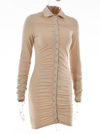 Viki - Eng anliegendes Abendkleid mit Knopfleiste