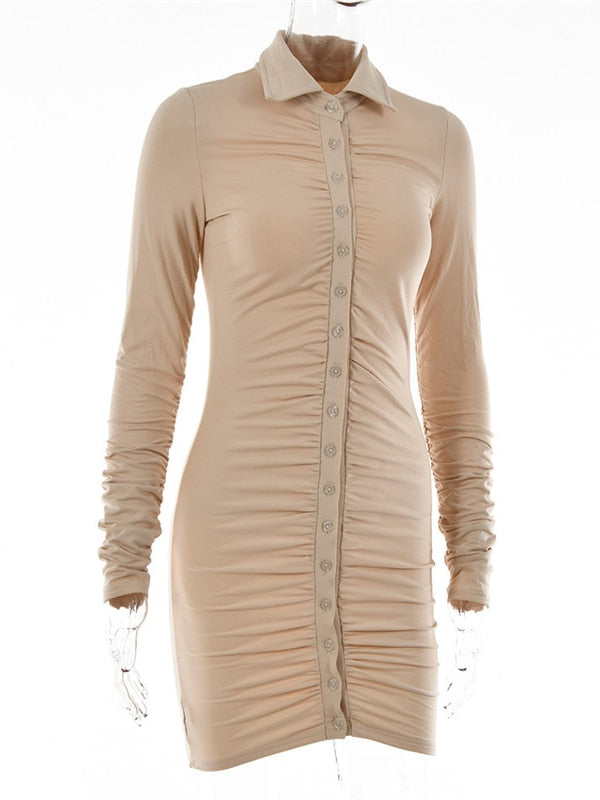 Viki - Eng anliegendes Abendkleid mit Knopfleiste