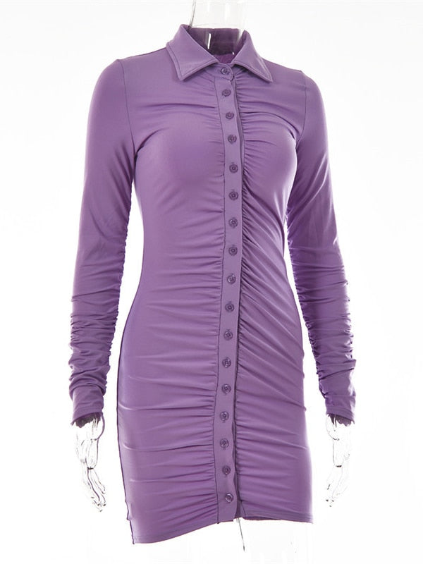 Viki - Eng anliegendes Abendkleid mit Knopfleiste