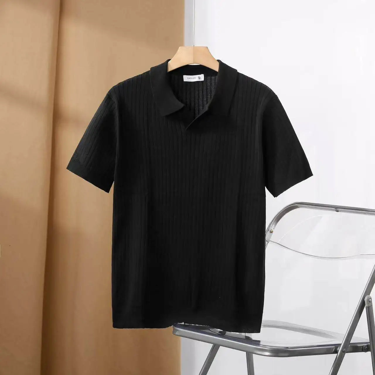 Herren-Poloshirt in schmaler Passform mit vertikaler Struktur und breitem Kragen - Darel