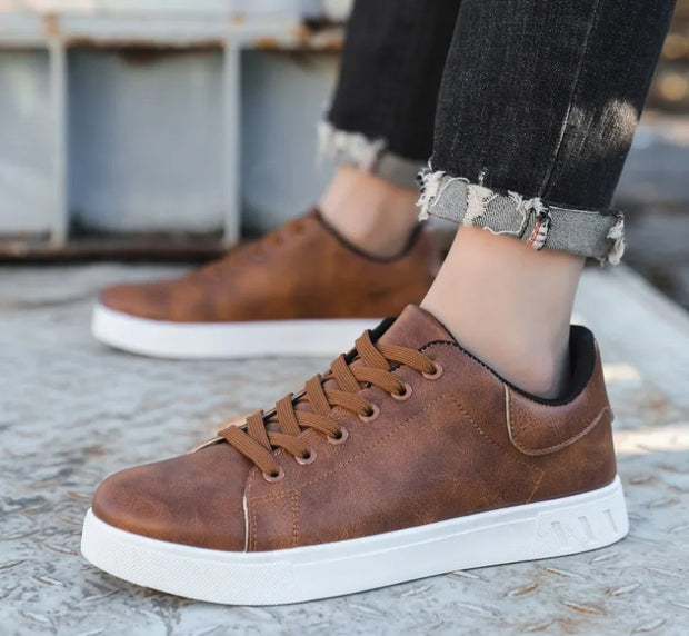 Chaussures en cuir de haute qualité pour hommes, au design classique