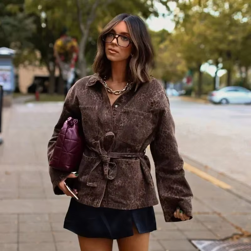 Elsie - Jeansjacke mit Leopardenmuster
