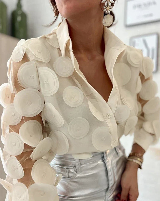 Ricarda - Séduisante blouse en résille à motifs