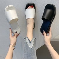 Eva - Minimalist slide sandals with wide strap